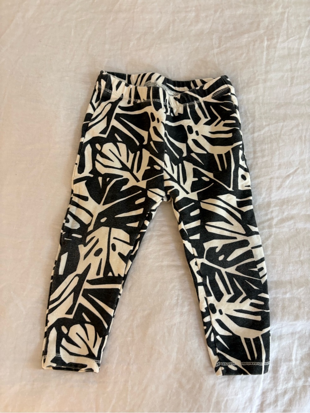 Zara Black & White Leaf-Print Kids Leggings